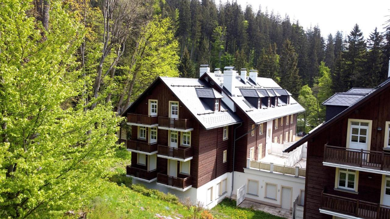 Hubertus Karlova Studanka Aparthotel Buitenkant foto