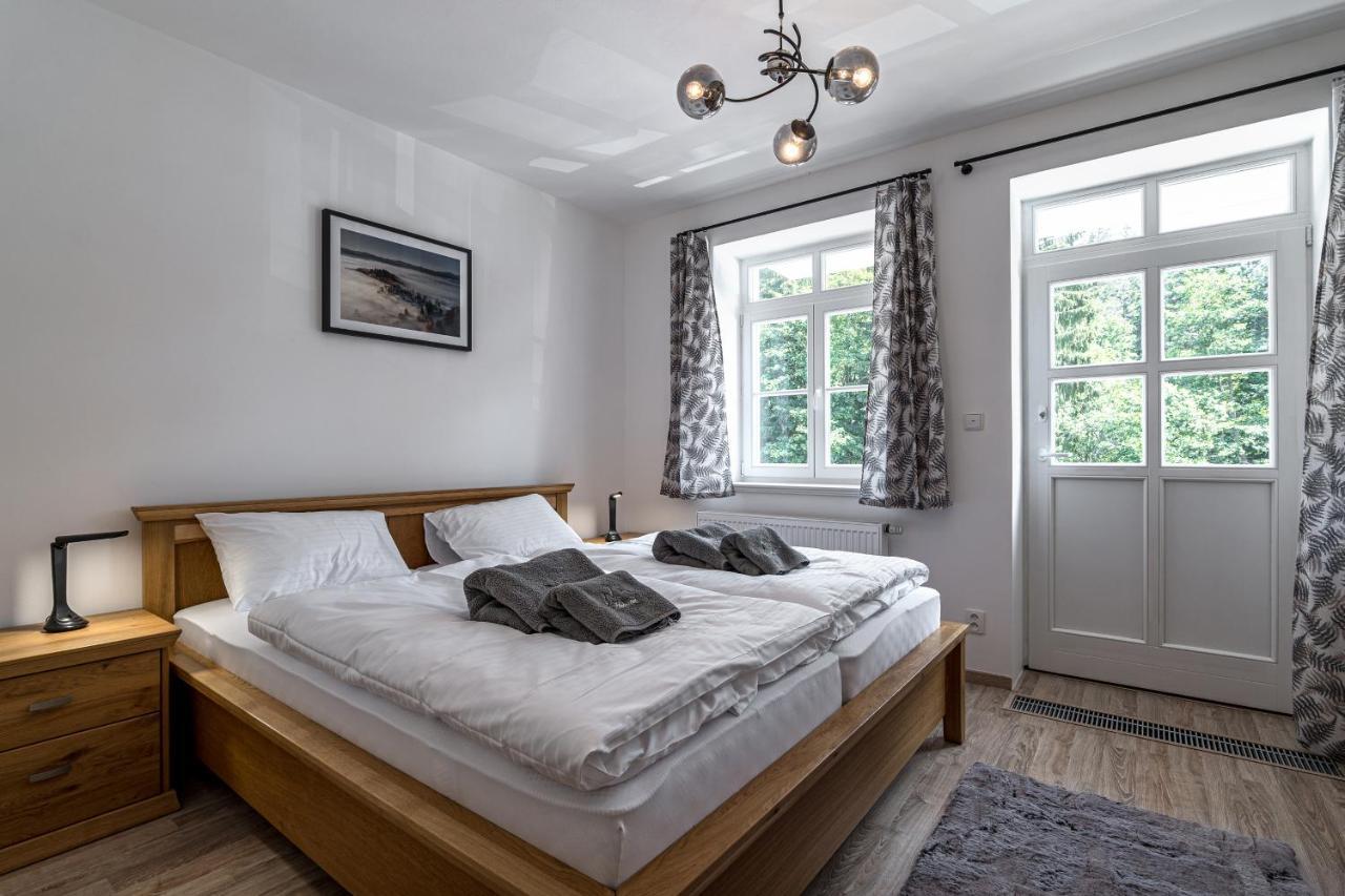 Hubertus Karlova Studanka Aparthotel Buitenkant foto