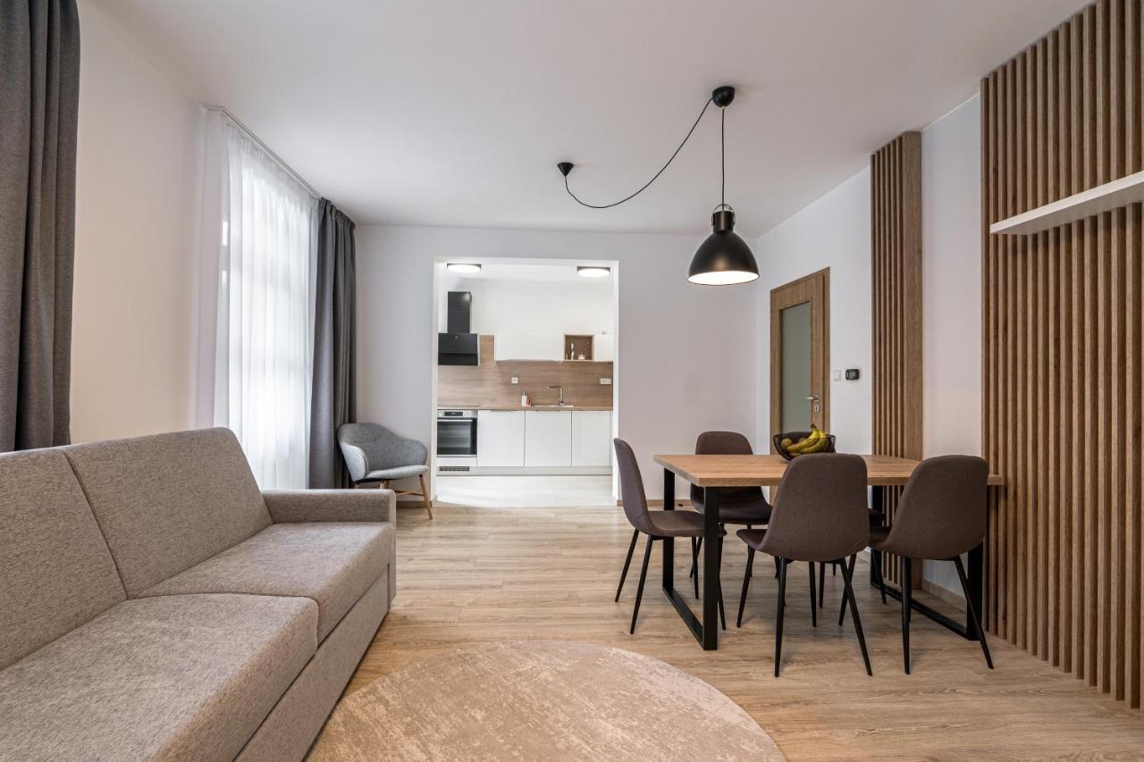 Hubertus Karlova Studanka Aparthotel Buitenkant foto