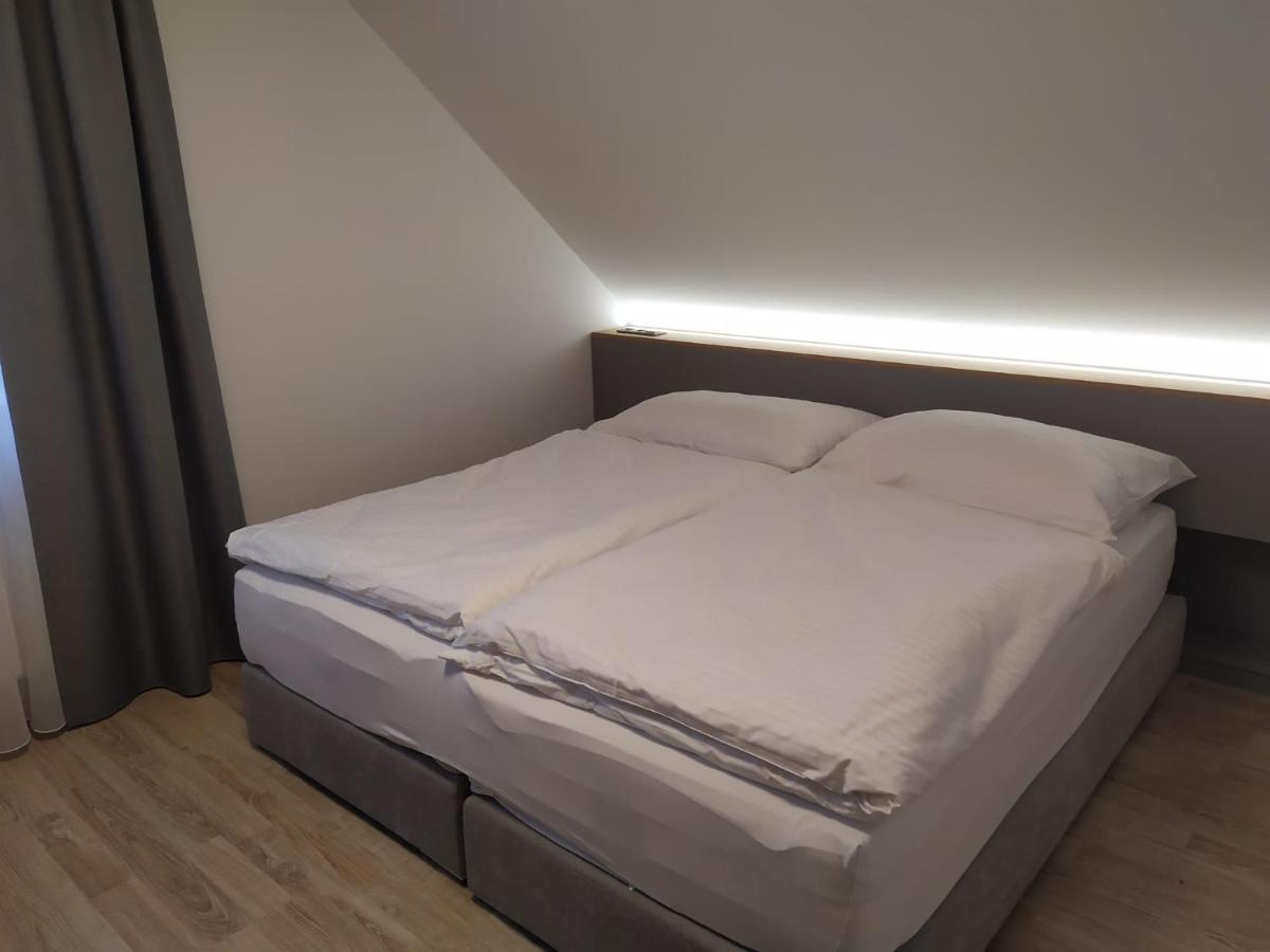 Hubertus Karlova Studanka Aparthotel Buitenkant foto