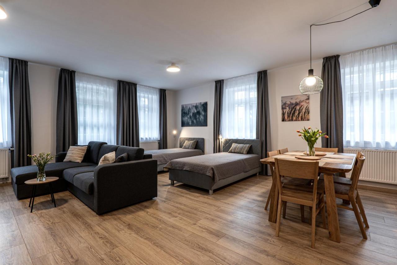 Hubertus Karlova Studanka Aparthotel Buitenkant foto